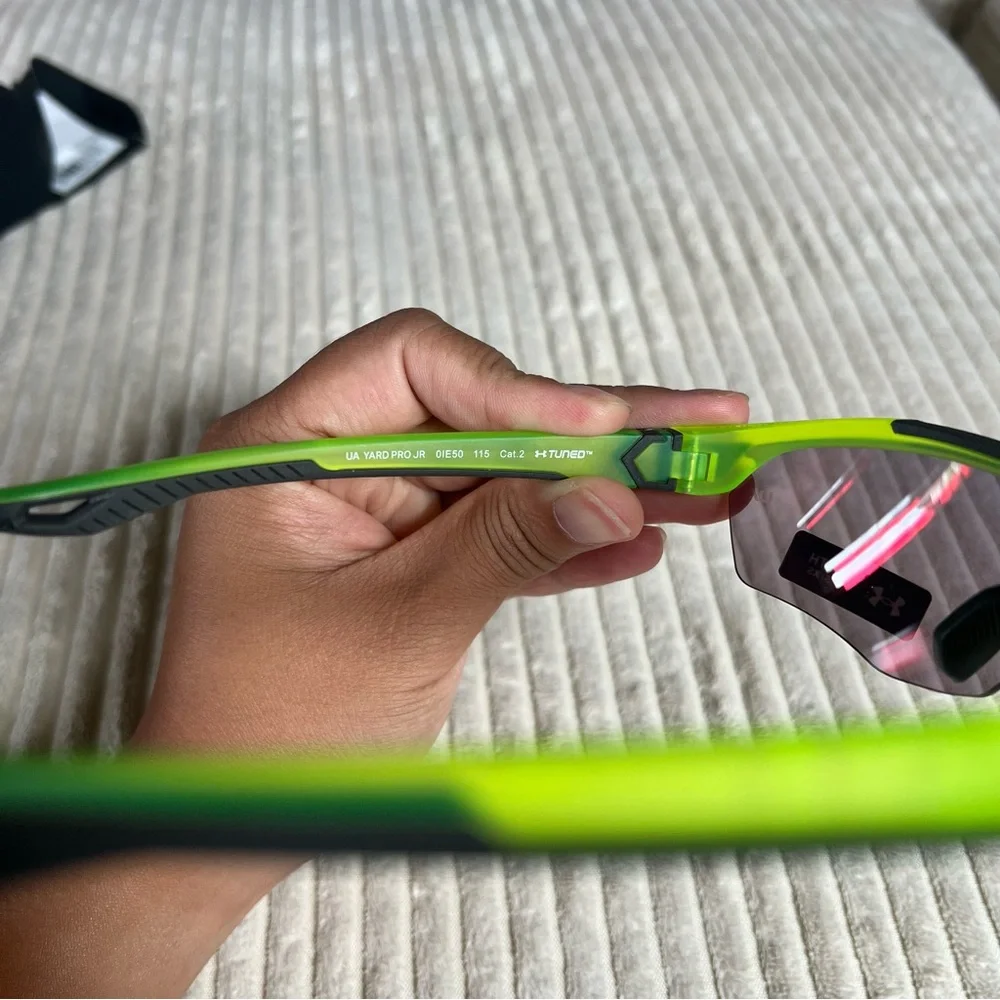Under Armour tuned lime surg baseball youth sunglasses